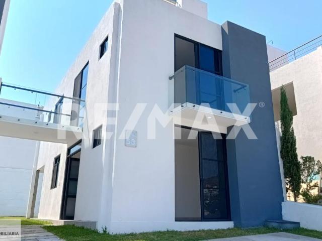 Venta de casa en condominio, Atlacholoaya, Xochitepec, Morelos. Clave 5462