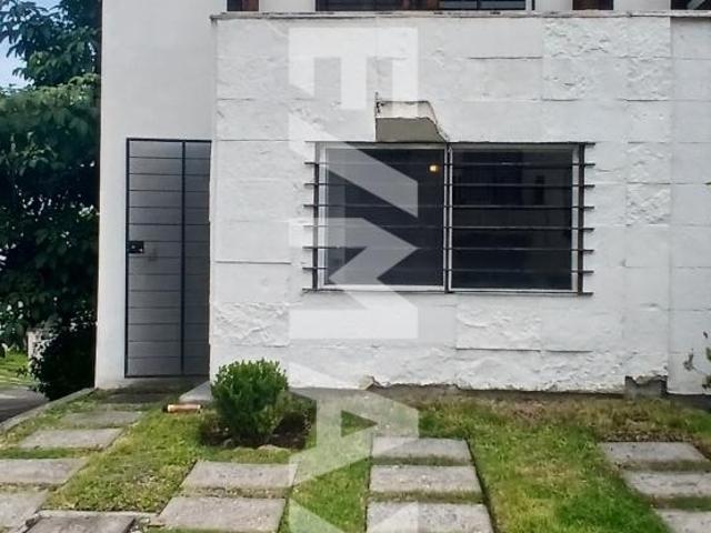 Venta de casa en Condominio, Fracc. Solares, Xochitepec, Morelos. Clave 5863