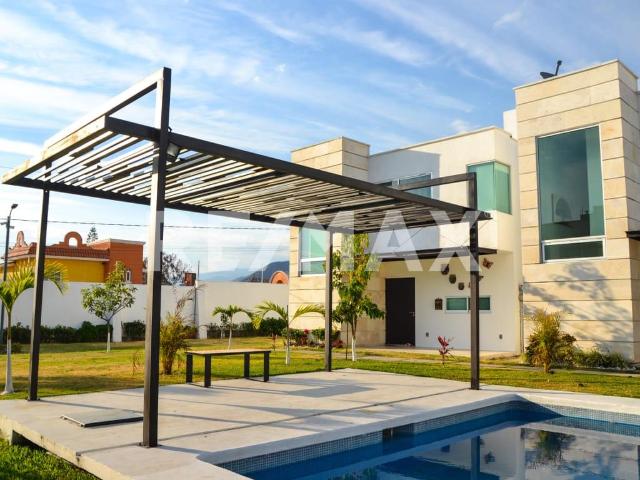 Venta de Casa en Condominio en Oaxtepec