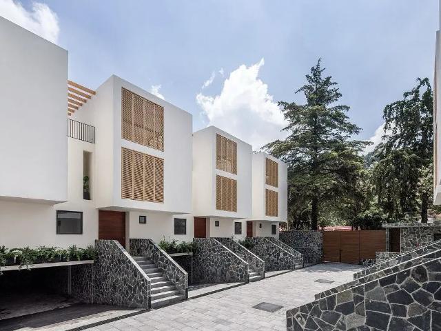VENTA DE CASA EN CONDOMINIO EN LAS ÁGUILAS, COL.LOMAS DE AXOMIATLA