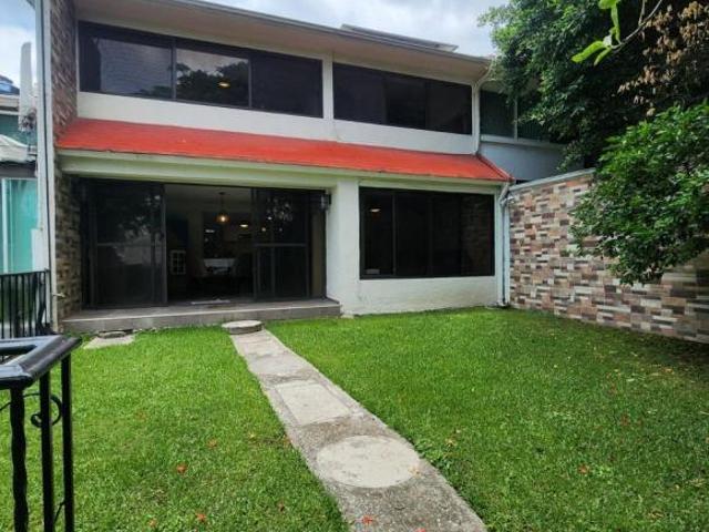 VENTA DE CASA EN CONDOMINIO EN MORELOS, JARDINES DE CUERNAVACA