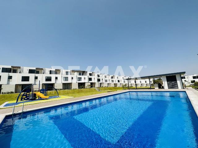 Venta de casa en condominio, Santa Fe, Xochitepec, Morelos. Clave 5654
