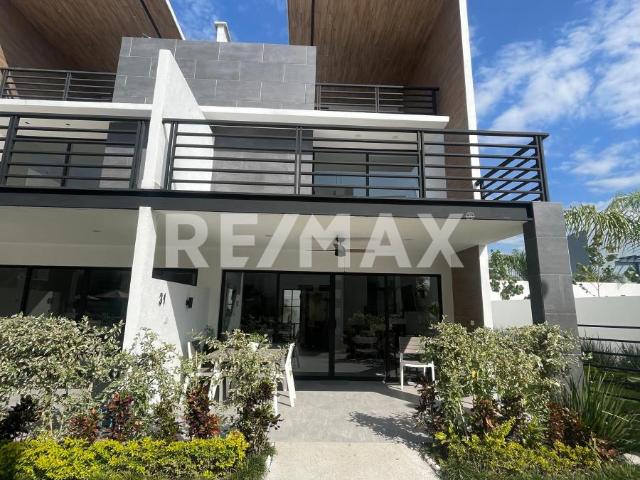 Venta de casa en condominio, Santa Fe, Xochitepec, Morelos. Clave 5678