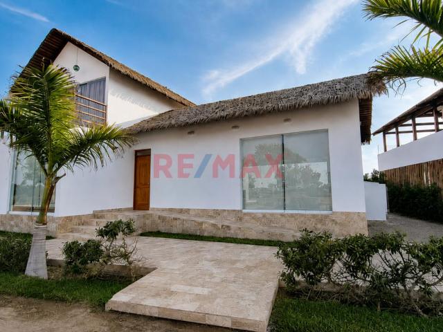 Venta De Casa En Condominio Playa El Carmen