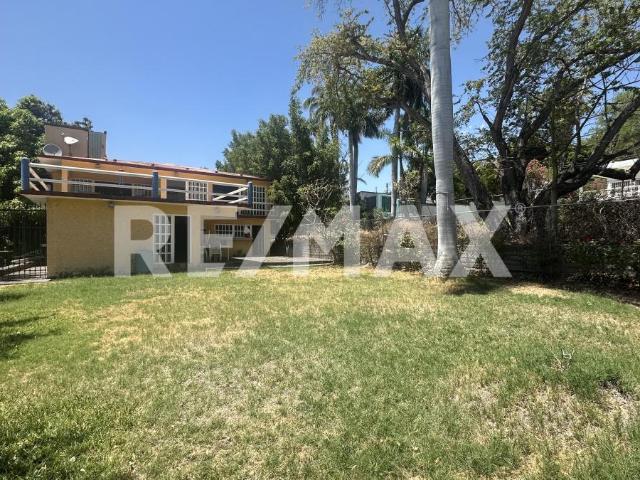 Venta de casa en condominio, Tequesquitengo, Morelos. Clave 5604