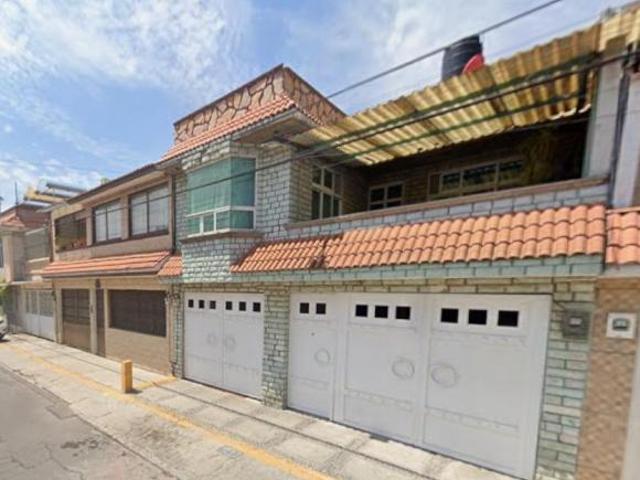 VENTA DE CASA EN CONJUNTO HABITACIONAL TULPETLAC, EDOMEX