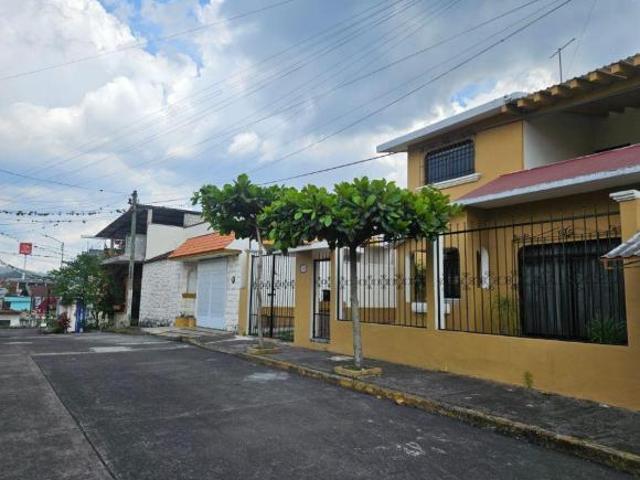 Venta de Casa en Córdoba Veracruz con 225 m² terreno, 4 recámaras en col. Moderna a 500m2 de Soriana