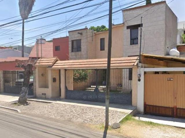 VENTA DE CASA EN CORREGIDORA, QUERETARO