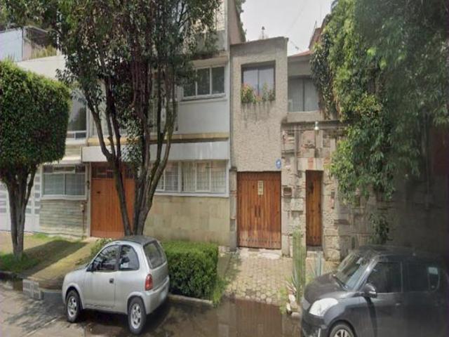 VENTA DE CASA EN DEL CARMEN COYOCAN CDMX