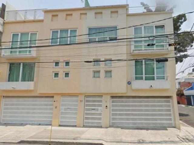 VENTA DE CASA EN EX HACIENDA EL ROSARIO, CDMX