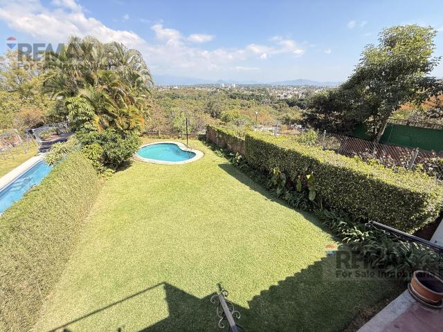 Venta de casa en el norte de Cuernavaca, Col. Lomas de Atzingo, Morelos Clave 6019