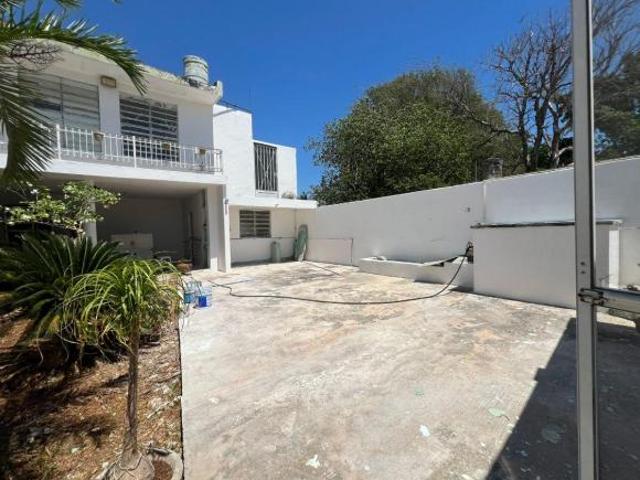 venta de casa en el centro con cuatro recamaras y tres baños