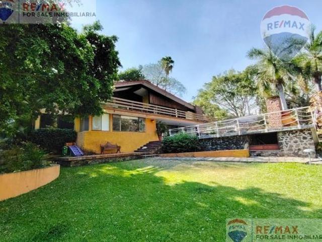 Venta de casa en el Fracc. Manantiales, Cuernavaca, Morelos…Clave 4927