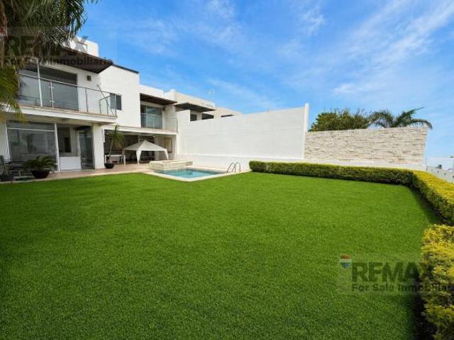 Venta de casa en el Fracc. Burgos, Corinte, Temixco, Morelos…Clave 6214