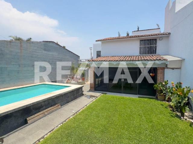 Venta de casa en el Fracc. Las Fincas, Jiutepec, Morelos. Clave 5648