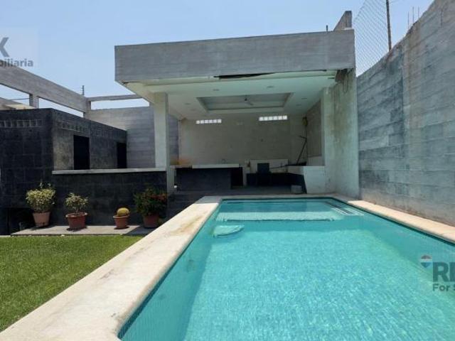 Venta de casa en el Fracc. Las Fincas, Jiutepec, Morelos…Clave 5648