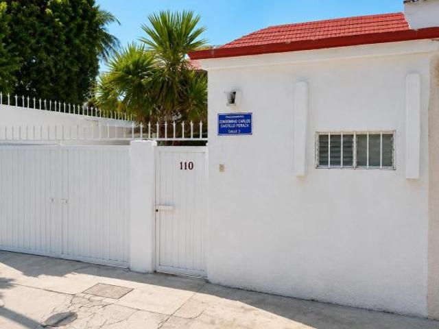 VENTA DE CASA EN EL FRACCIONAMIENTO COSTA AZUL EN ACAPULCO EN GUERRERO