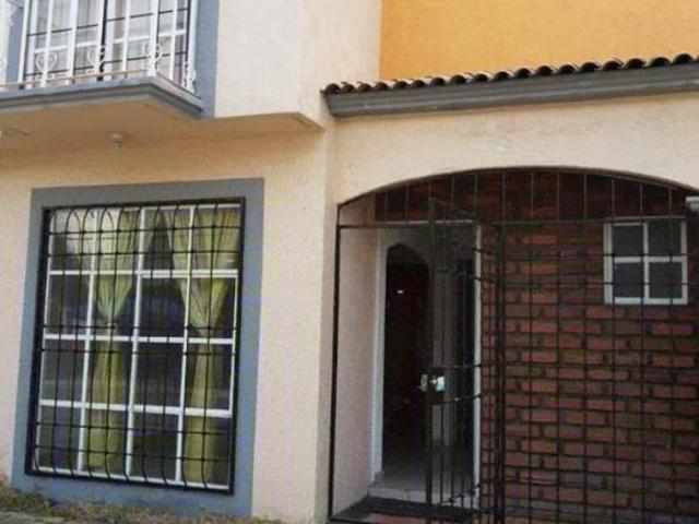VENTA DE CASA EN EL FRACCIONAMIENTO HACIENDA DEL VALLE II, TOLUCA, ESTADO DE MEXICO