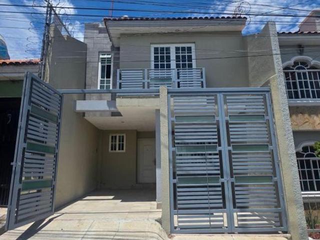 VENTA DE CASA EN EL FRACCIONAMIENTO LA PROVIDENCIA, TONALÁ, JAL