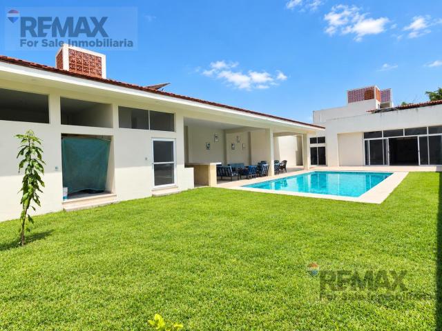 Venta de casa en el Fraccionamiento Las Fincas, Jiutepec, Morelos?Clave 6379