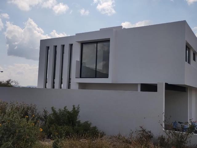 Venta de Casa en Encinos Residencial 202.6 m2