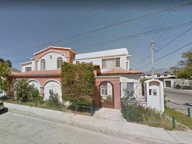VENTA DE CASA EN ENSENADA COL HIDALGO BCN