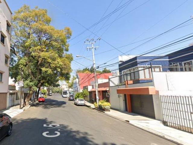 VENTA DE CASA EN ESPARTACO COYOACAN CDMX