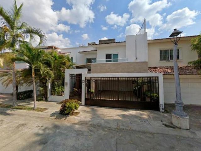 VENTA DE CASA EN FLUVIAL VALLARTA PUERTO VALLARTA
