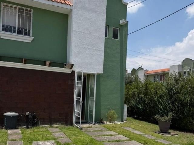 VENTA DE CASA EN FRACC. AHUEHUETES EN SANTA MARIA TOTOLTEPEC