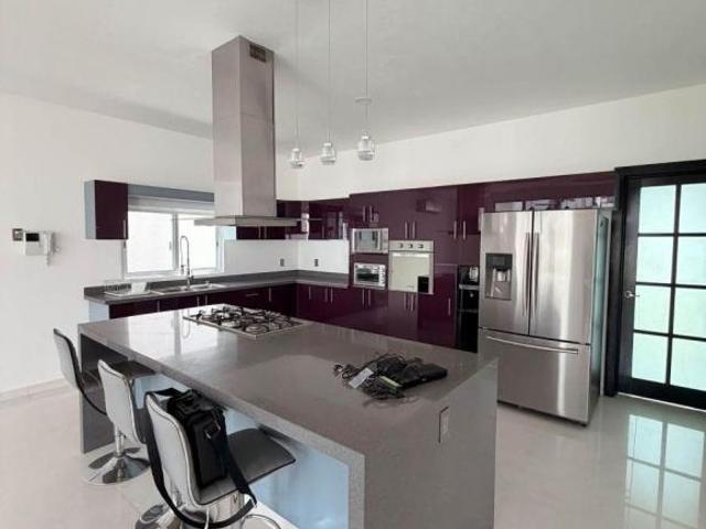 VENTA DE CASA EN FRACC VERGELES DE OAXTEPEC