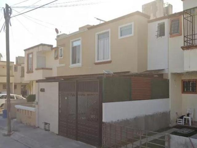 VENTA DE CASA EN FRACCIONAMIENTO VALLE DORADO, BAHIA DE BANDERAS, NAYARIT
