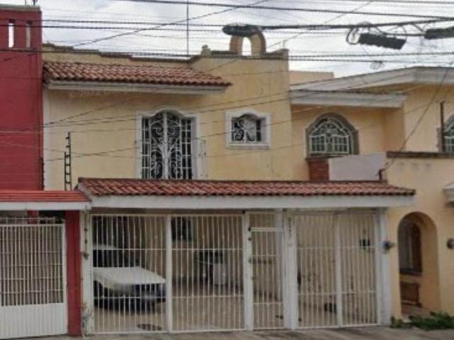 VENTA DE CASA EN FRACCIONAMIENTO EL TAPATIO SAN PEDRO TLAQUEPAQUE JALISCO