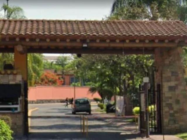 VENTA DE CASA EN FRACCIONAMIENTO EXCLUSIVO EN MORELOS IDEAL PARA CACIONES O INVERSION EXCELENTE PREC