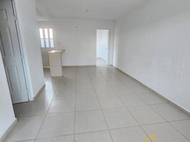 Venta de Casa en Fraccionamiento Hacienda la Parroquia 3 recamaras