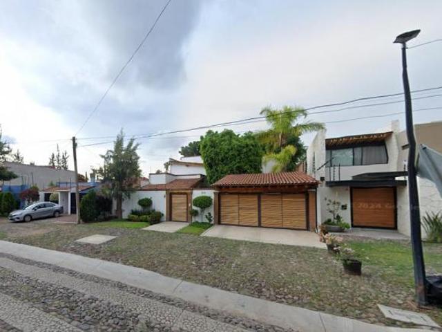 VENTA DE CASA EN FRACCIONAMIENTO JURICA, QUERETARO