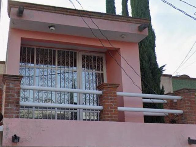 Venta de casa en Fraccionamiento Los Arrayanes San Juan del Río Queretaro