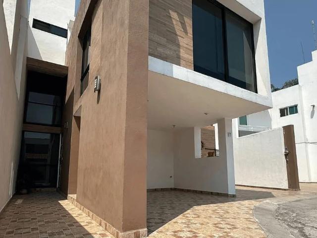 Venta de Casa en Fraccionamiento Rancho Chapulco