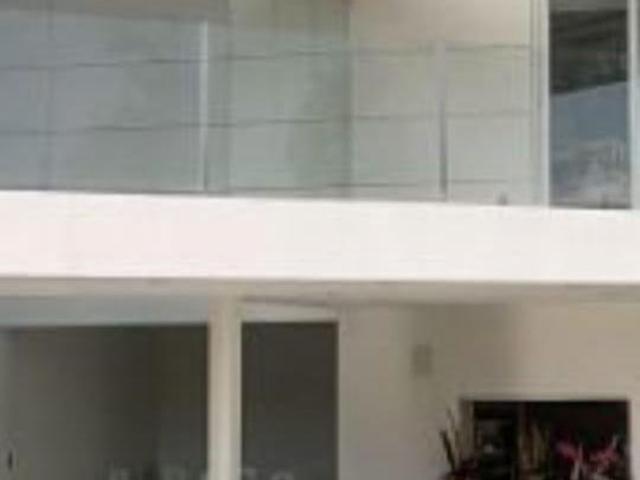 VENTA DE CASA EN FRACCIONAMIENTO RESIDENCIAL EL MASCAREÑO