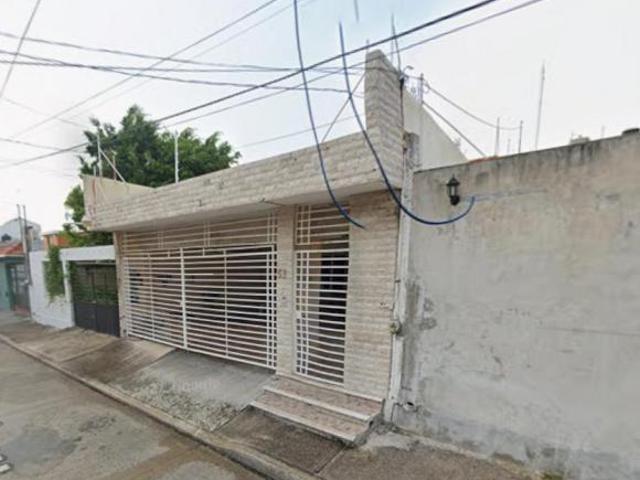VENTA DE CASA EN FRACCIONAMIENTO SANTA RITA, CIUDAD DEL CARMEN, CAMPECHE