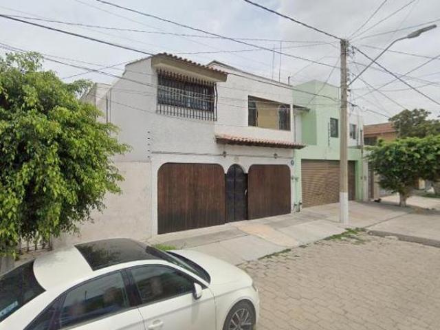 VENTA DE CASA EN GUANAJUATO LEON DE LOS ALDAMA LEON MODERNO