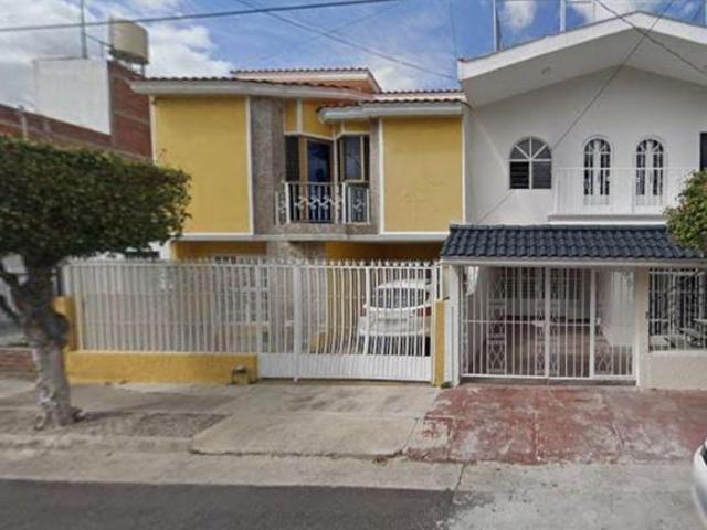 VENTA DE CASA EN GUADALAHARA FRACC SANTA ISABEL
