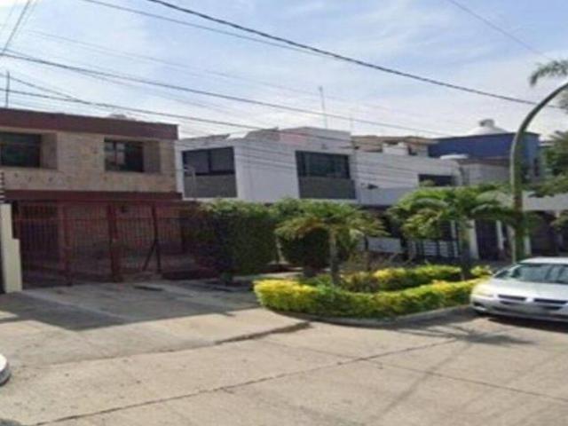 VENTA DE CASA EN GUADALAJARA JALISCO CHAPALITA SAN URIEL