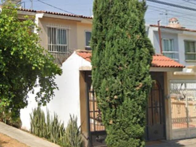 VENTA DE CASA EN GUADALAJARA JALISCO JARDINES DEL NILO JOSE MARIA MARROQUI