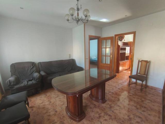 VENTA DE CASA EN GUADIX