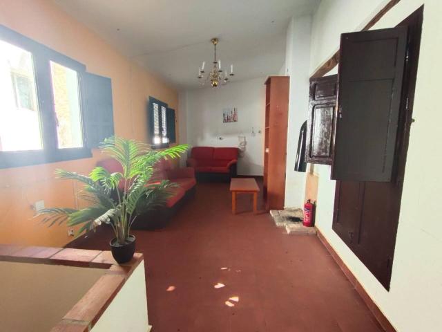 VENTA DE CASA EN GUADIX