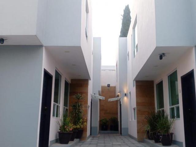 Venta De Casa En Granjas Puebla En Fraccionamiento