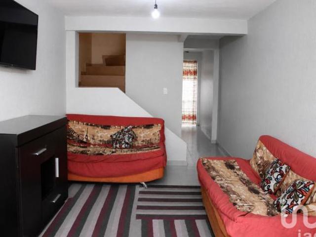VENTA DE CASA EN HEROES DE ECATEPEC