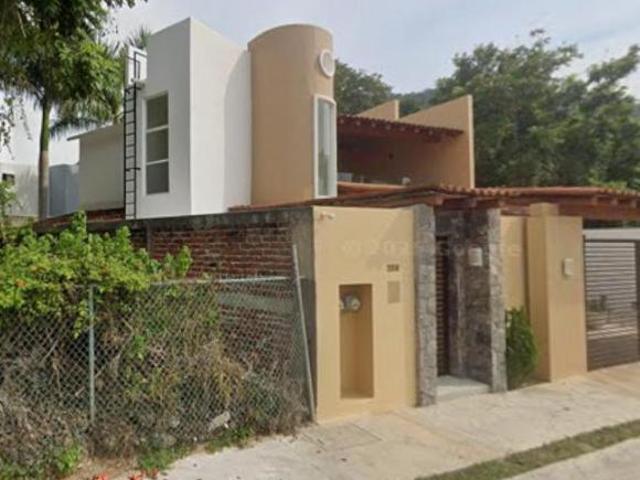 VENTA DE CASA EN IXTAPA ZIHUATANEJO, GUERRERO