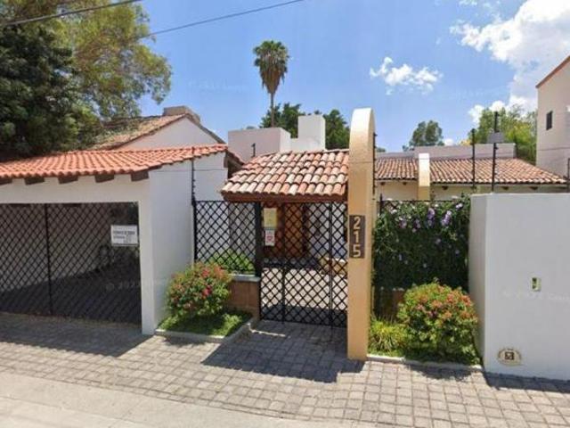 VENTA DE CASA EN JURICA QUERETARO