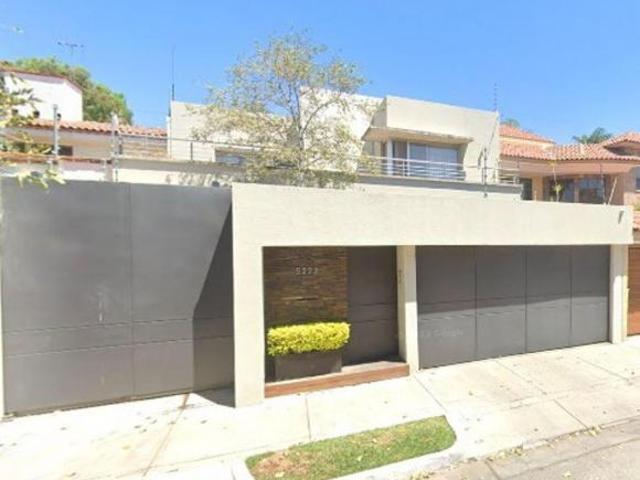 VENTA DE CASA EN JARDINDES DE VALLARTA EN ZAPOPAN, JALISCO